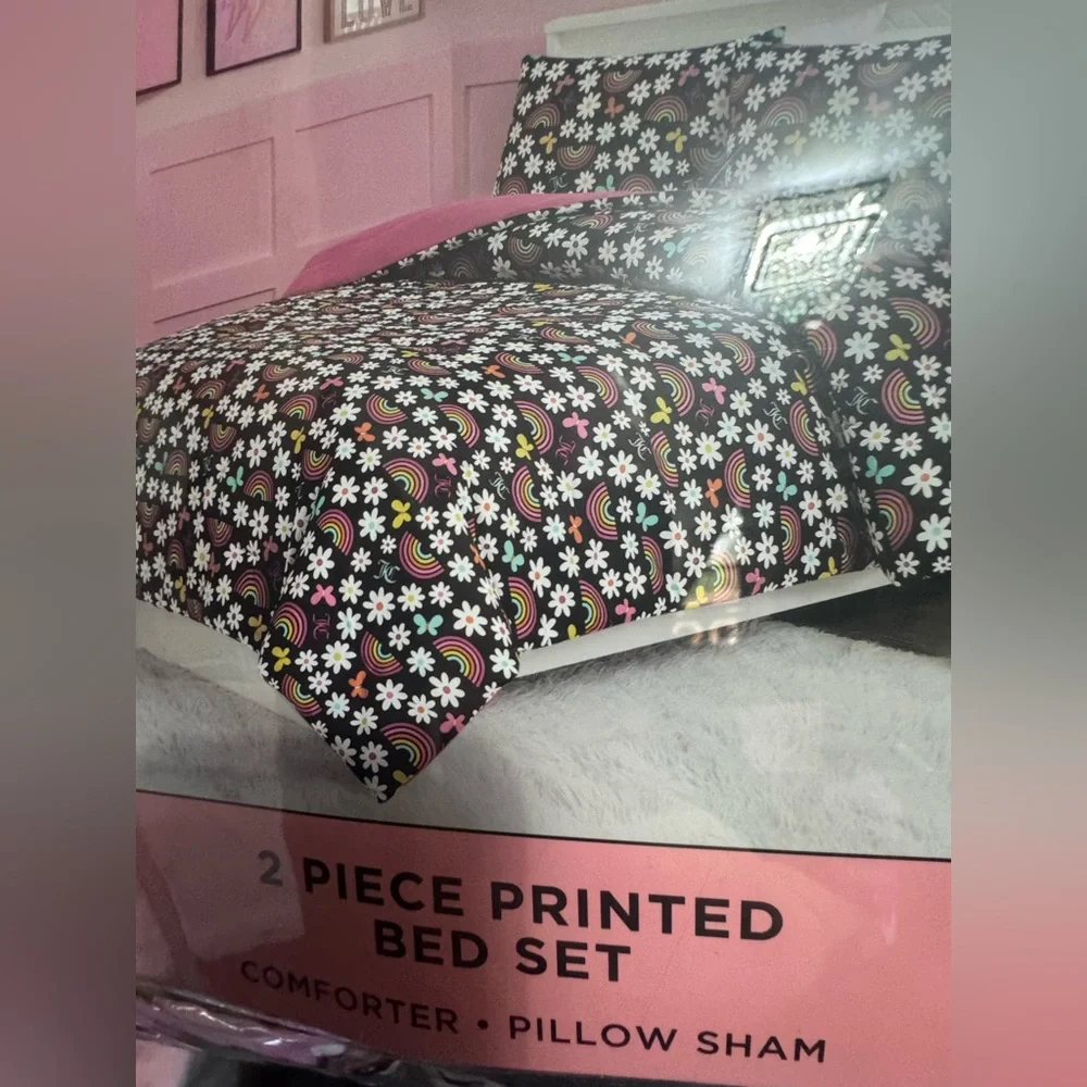 Juicy Couture Floral Twin Comforter Set NWT daisy black white rainbow butterfly